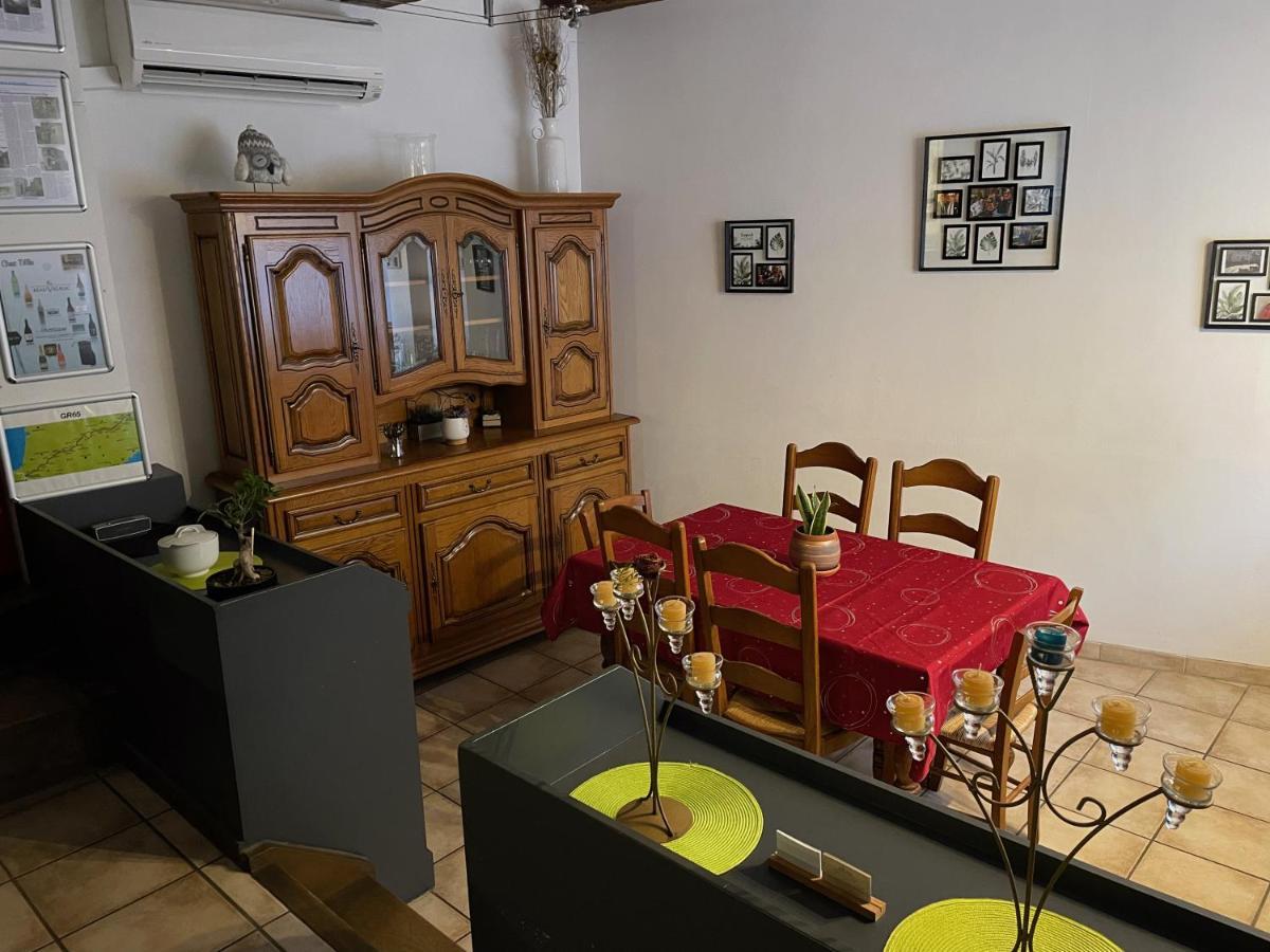 エスタン Chez Tifille Bed & Breakfast エクステリア 写真
