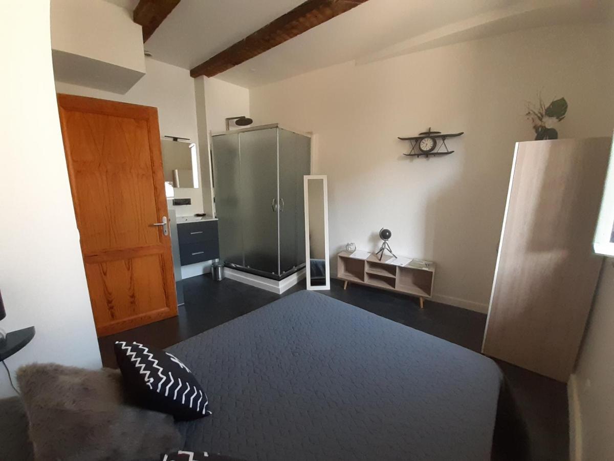 エスタン Chez Tifille Bed & Breakfast エクステリア 写真