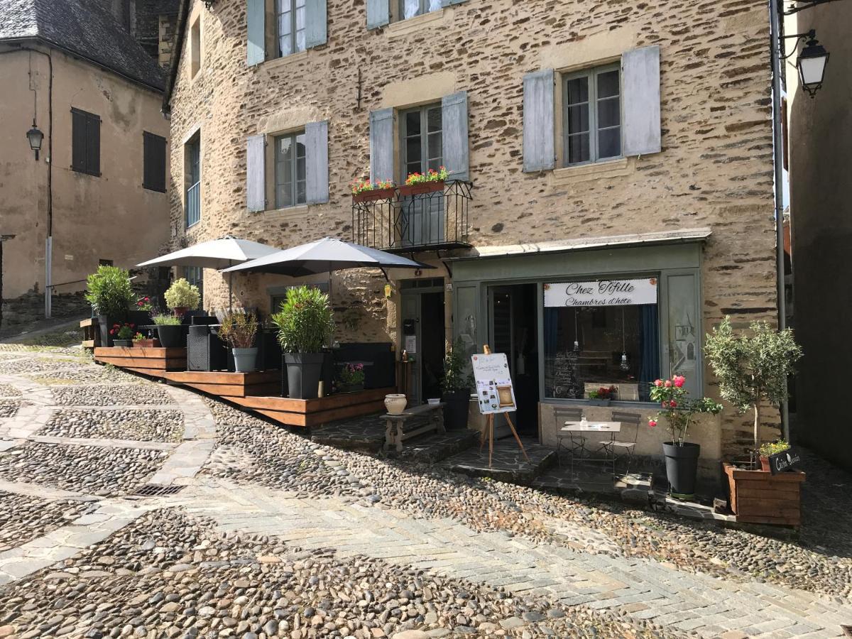 エスタン Chez Tifille Bed & Breakfast エクステリア 写真
